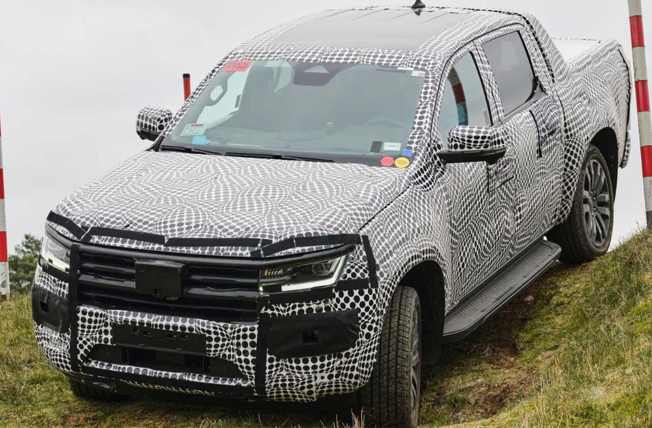 Volkswagen showed a photo of the new Amarok in disguise