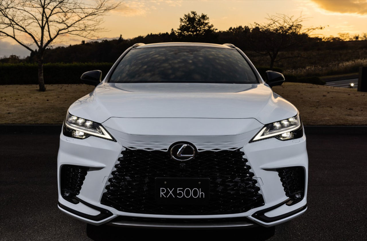 Sales of the new Lexus RX start in Japan