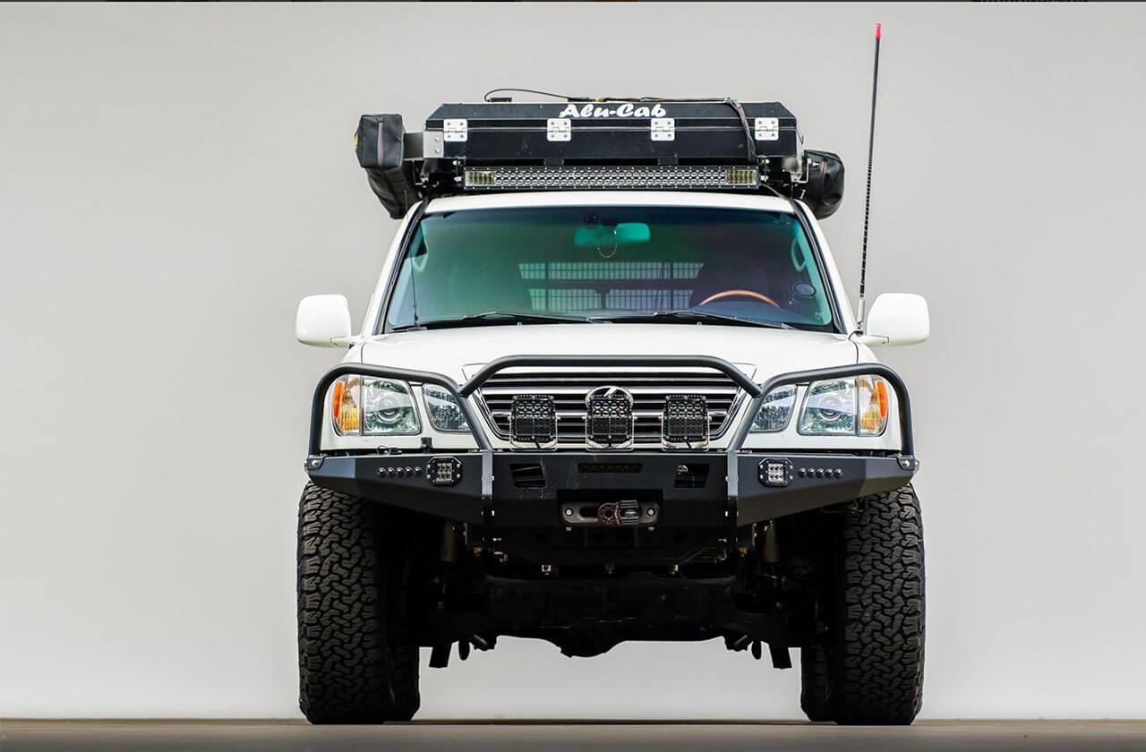 Expedition-ready Lexus LX470 up for auction in US