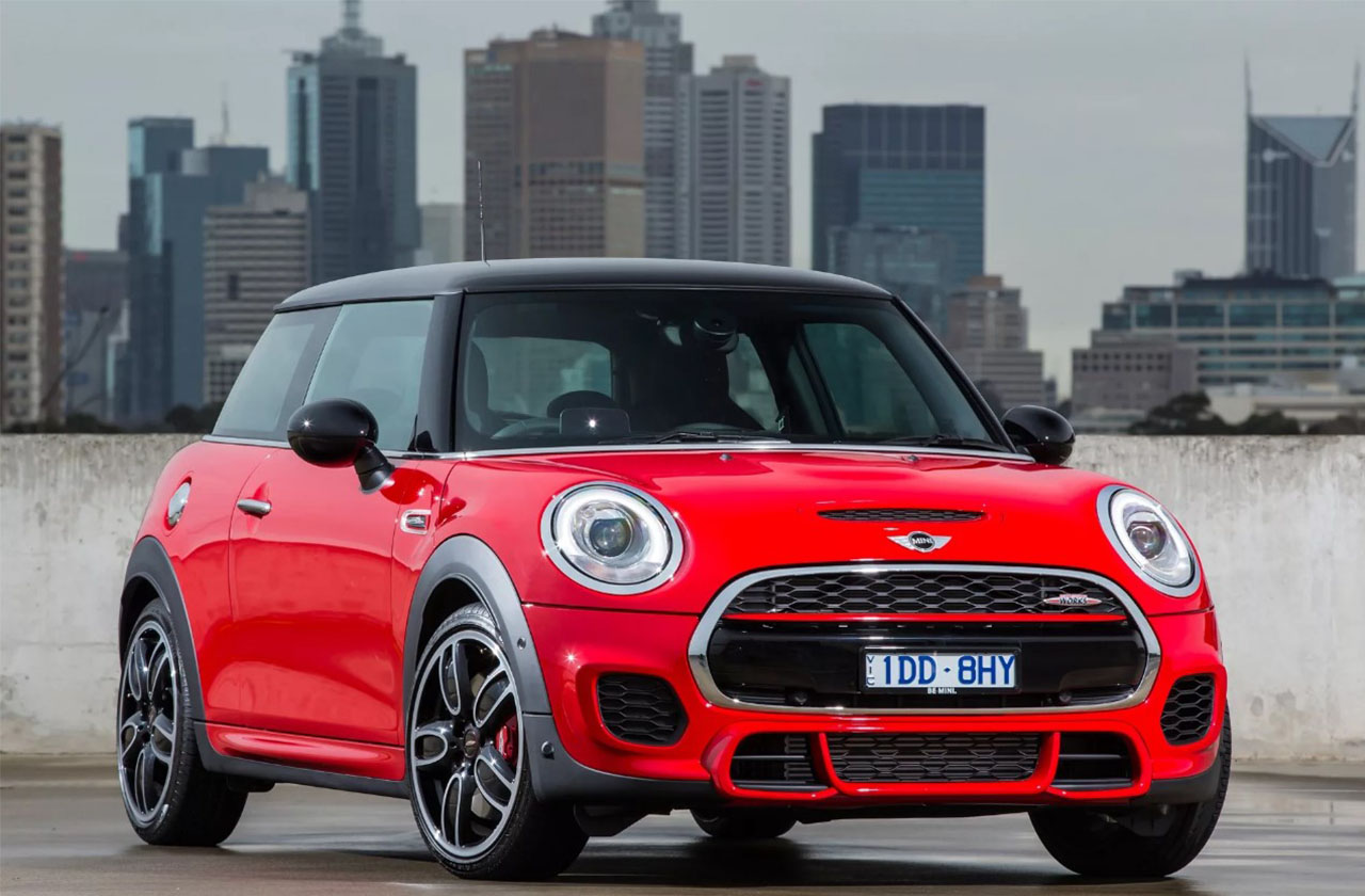 The new MINI Cooper has become larger, the base engines are 3-cylinder