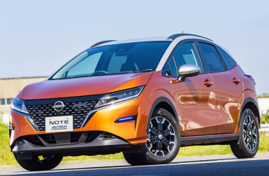 Nissan Note in Japan replenished with a cross-version
